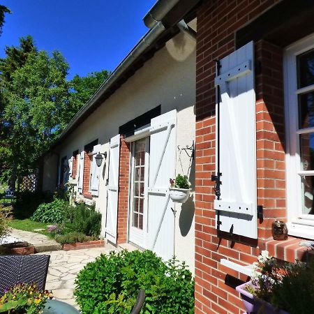 Chambres D'Hotes Les Muscaris Feins-en-Gatinais Exterior photo
